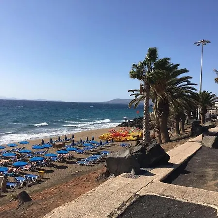 Villa Casa Terrero- A Charming 3 Bedroom - Walking Distance To Restaurants And The Beach Puerto del Carmen (Lanzarote)