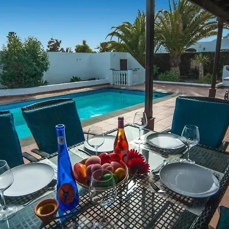 Casa Terrero- A Charming 3 Bedroom - Walking Distance To Restaurants And The Beach Villa